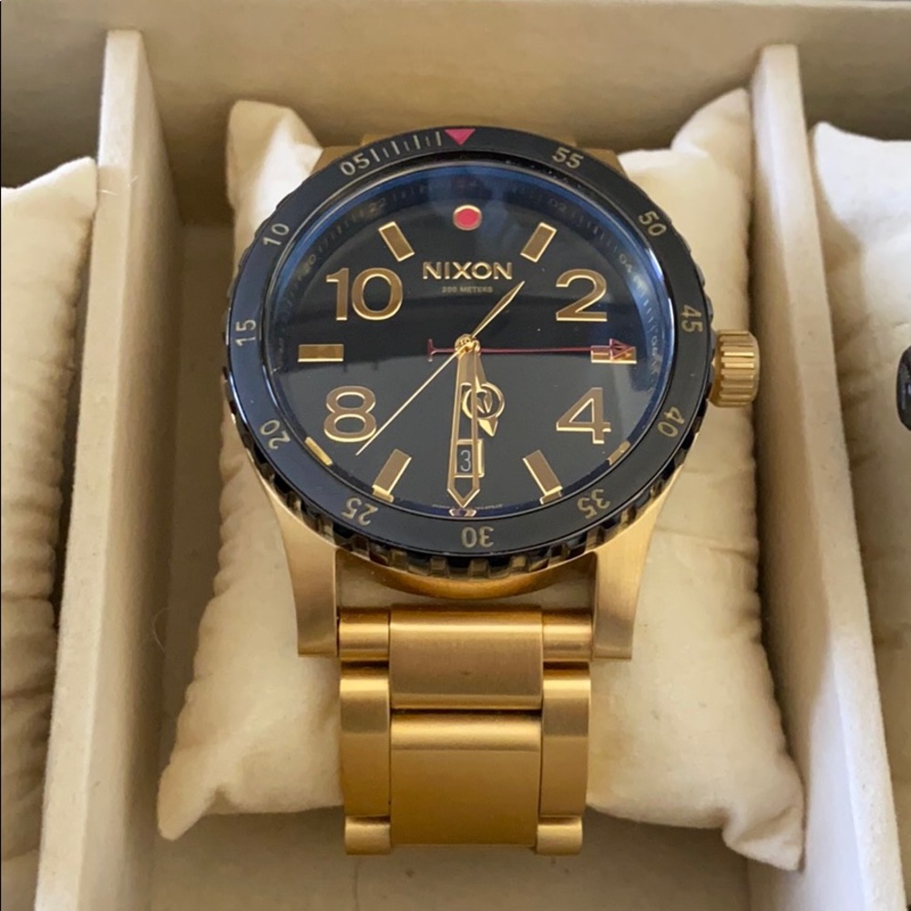Nixon watch